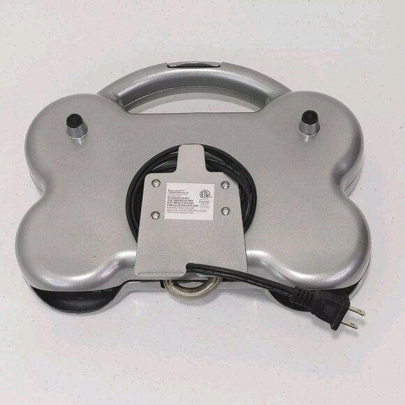 Bake a Bone The Original Dog Treat Maker With Over 30 Recipe Book (Excel… - Picture 6 of 15
